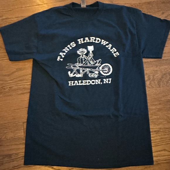 Tanis hardware t-shirt - Picture 1 of 1